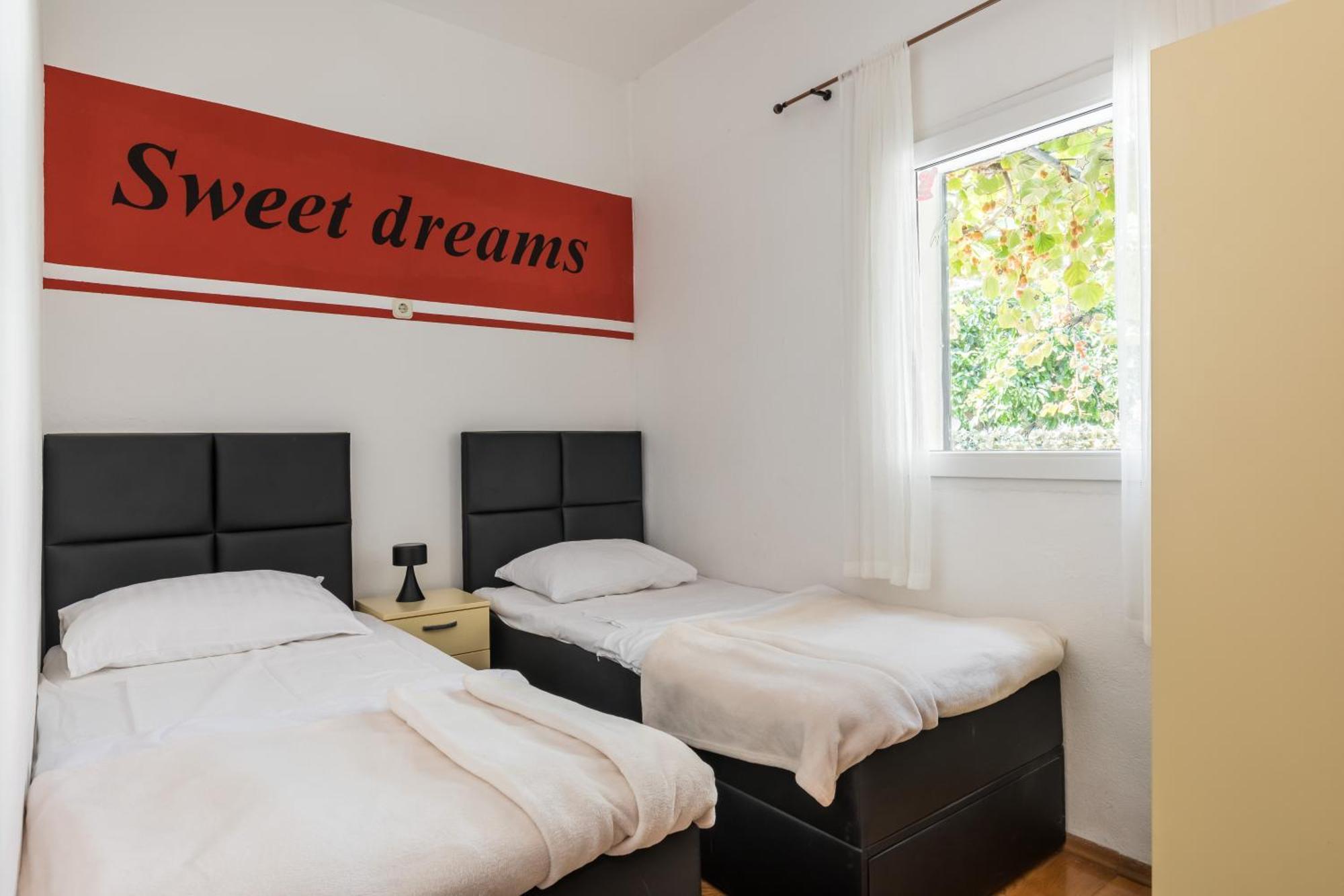 Appartamento Sweet Dreams Sutivan Esterno foto